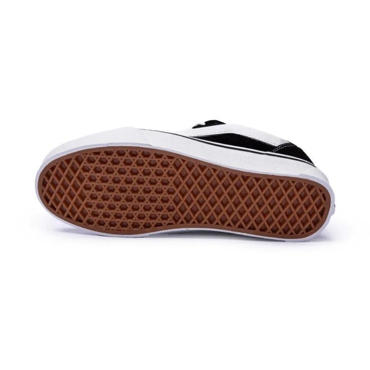 Knu Skool Black True White
